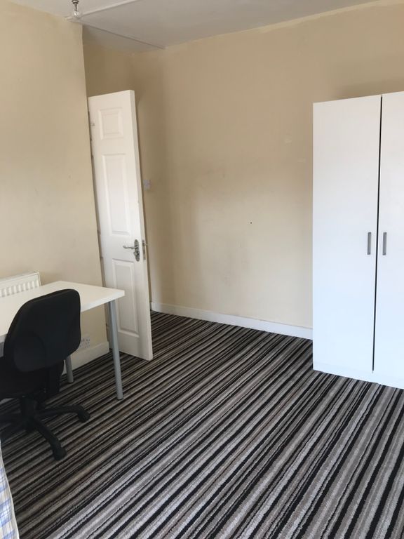 Property photo 2 of 5