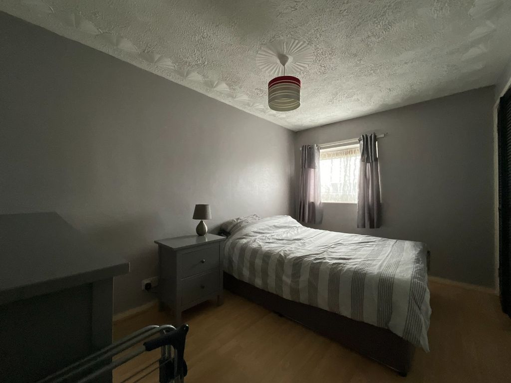 Property photo 3 of 15 3899856