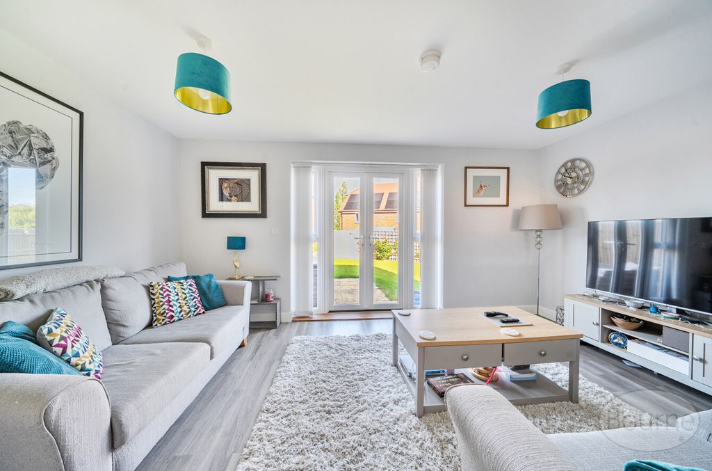 Property photo 2 of 20 54598Fda-c7B4-445...