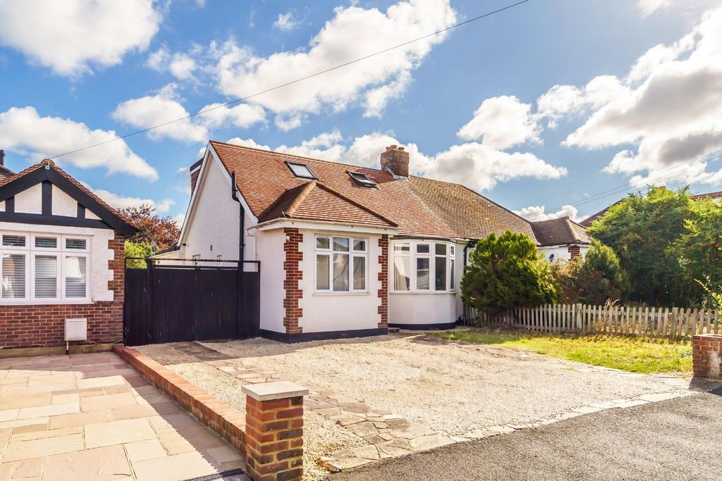 Property photo 1 of 19 Seaforth Gardens  (19).Jpg