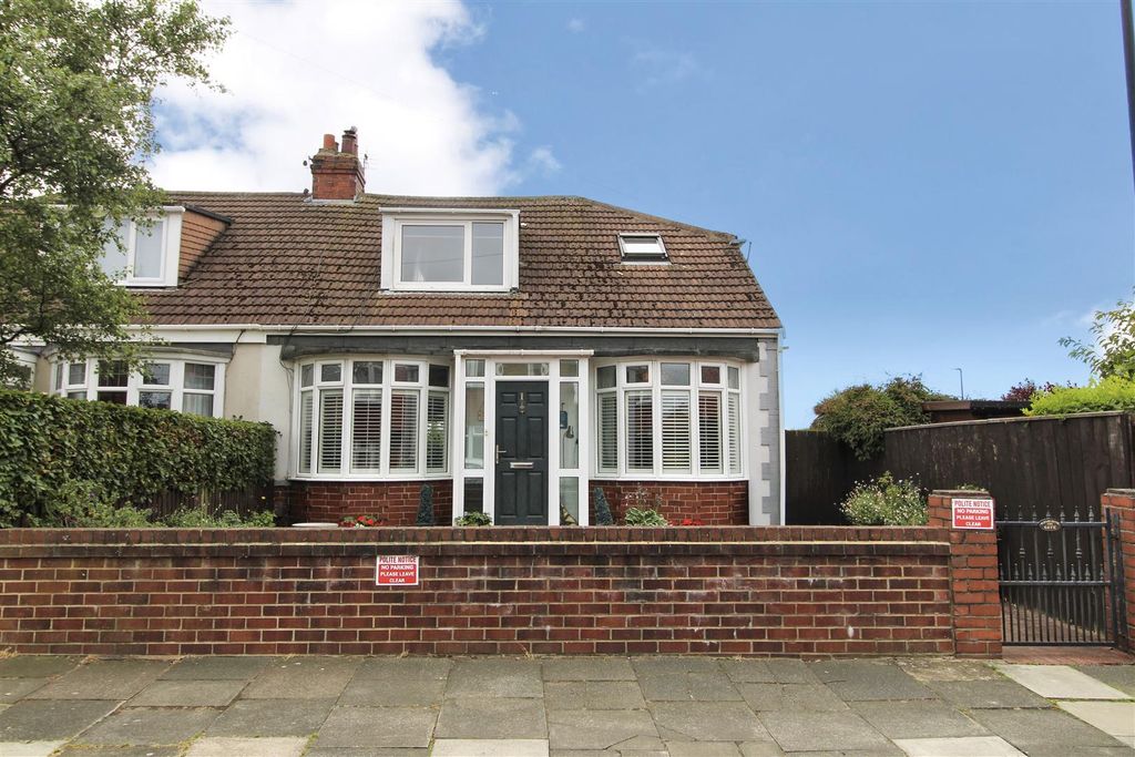 Property photo 1 of 33 14Eba9Eb-8E70-4E4D-9D9F-64C67B29D7D9.Jpg