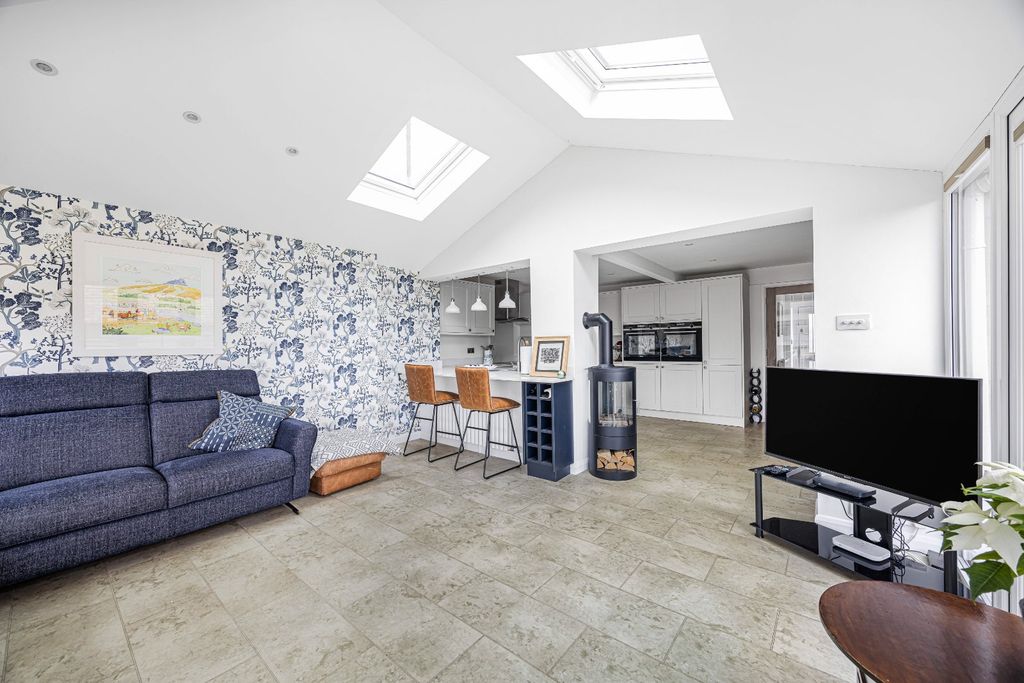 Property photo 2 of 24 Picture No. 19