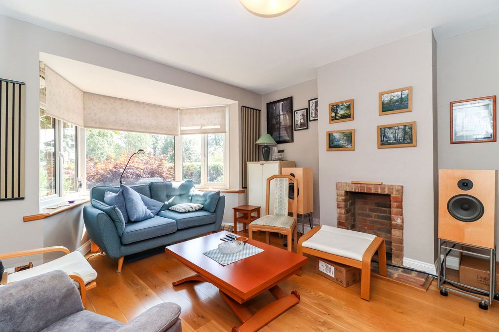 Property photo 2 of 16