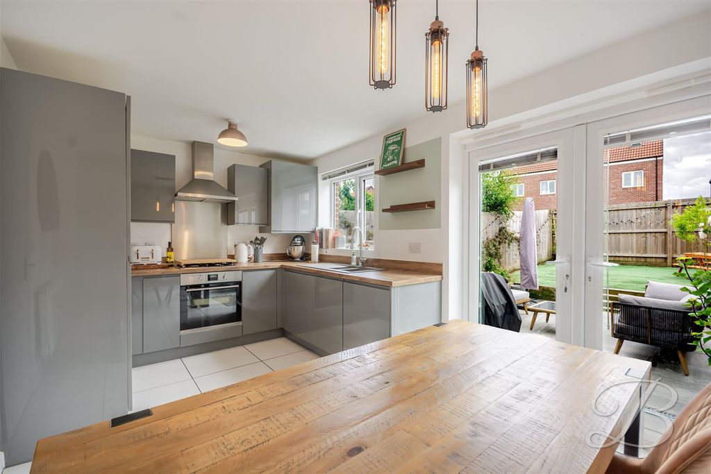 Property photo 3 of 32 Ccltd-8.Jpg