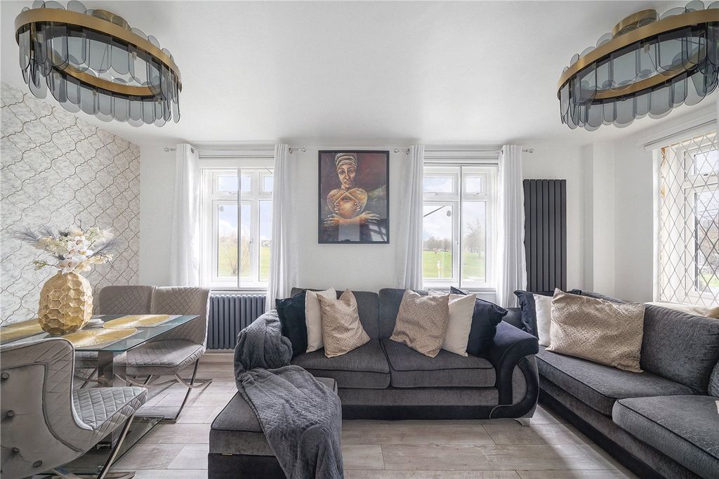 Property photo 2 of 10 Picture No. 01