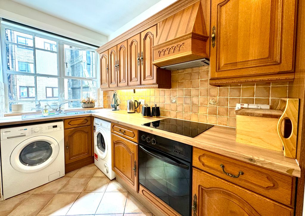 Property photo 2 of 26