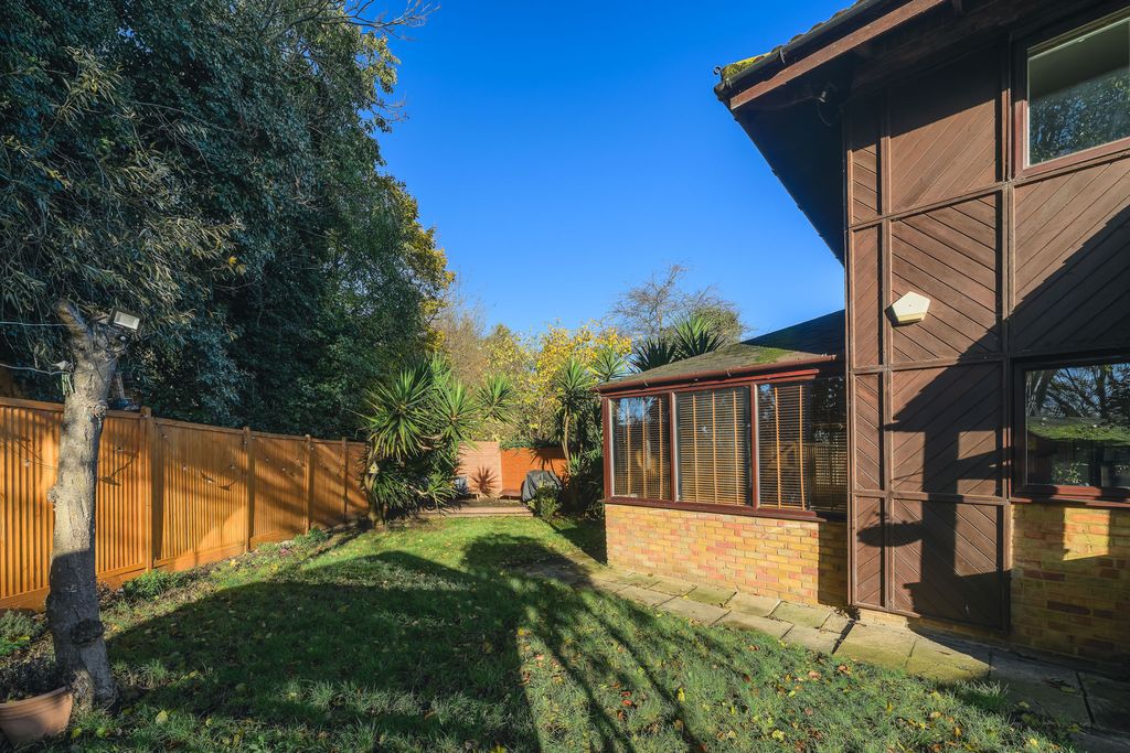 Property photo 2 of 12