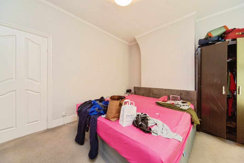 Property photo 3 of 21 Pbox-Img.Jpg