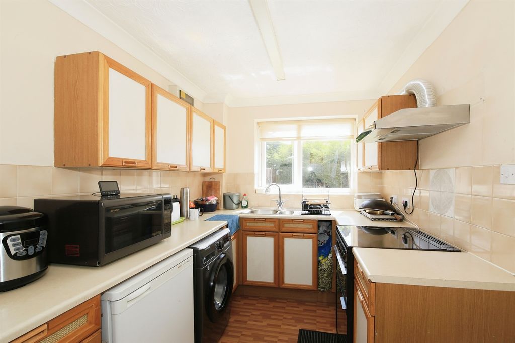 Property photo 2 of 19