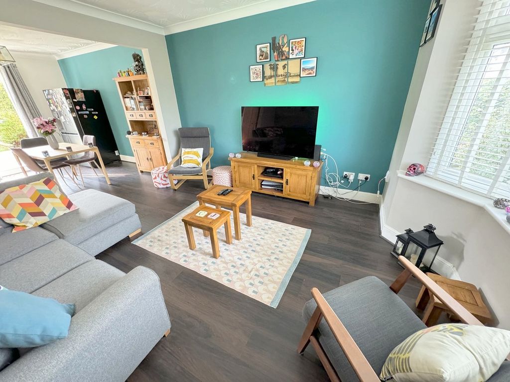 Property photo 2 of 29