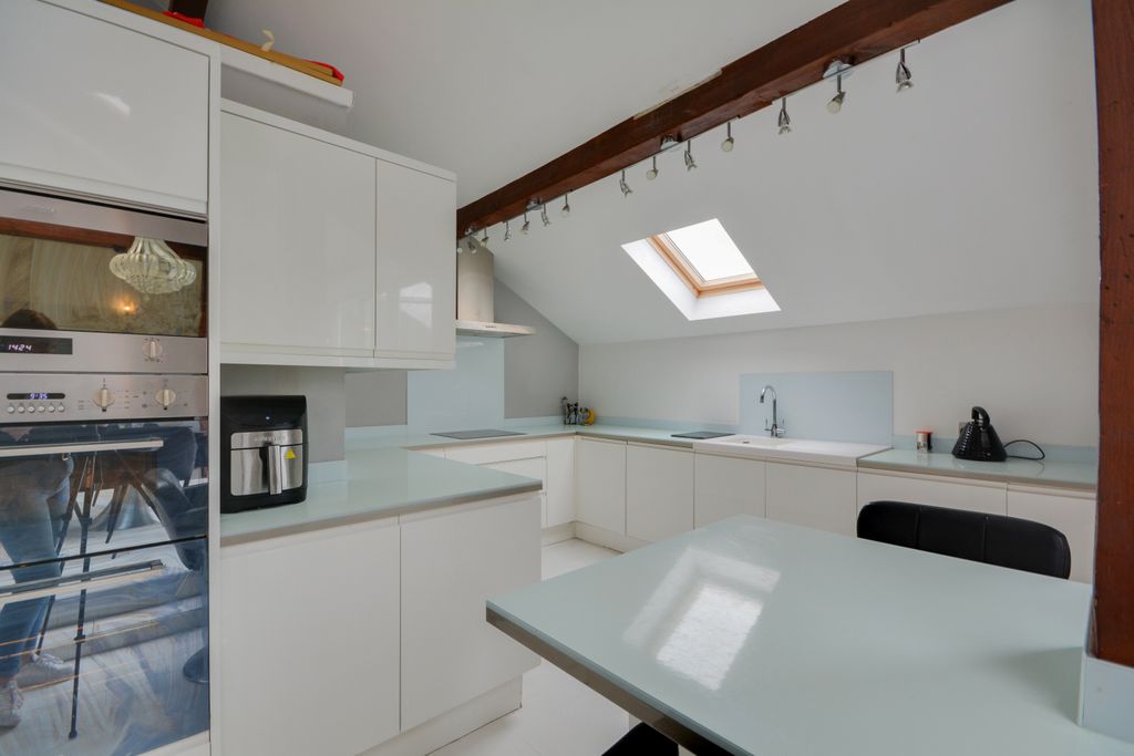 3 bed flat for saleDock Road, Seacombe CH41 photo 5