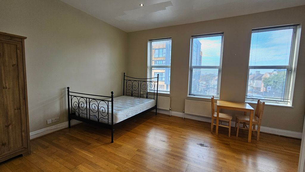 Property photo 2 of 5