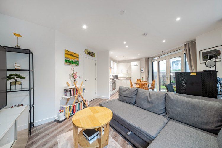 Property photo 2 of 21