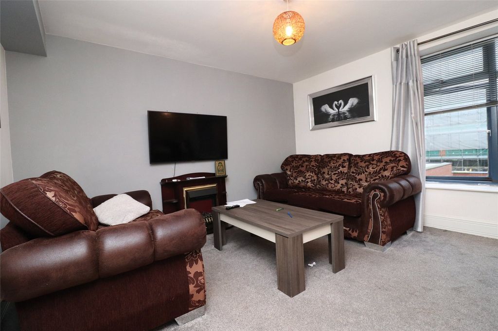 Property photo 3 of 11 Picture No. 16