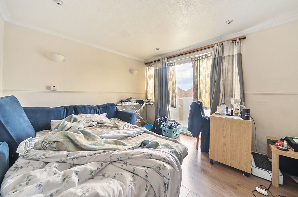 Property photo 2 of 11 Picture No. 13