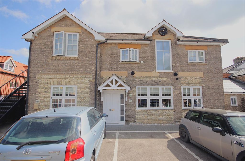 Property photo 1 of 8 Img_2978.Jpg