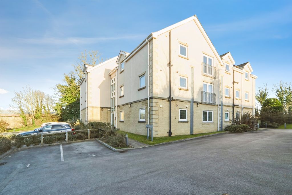 Property photo 1 of 9