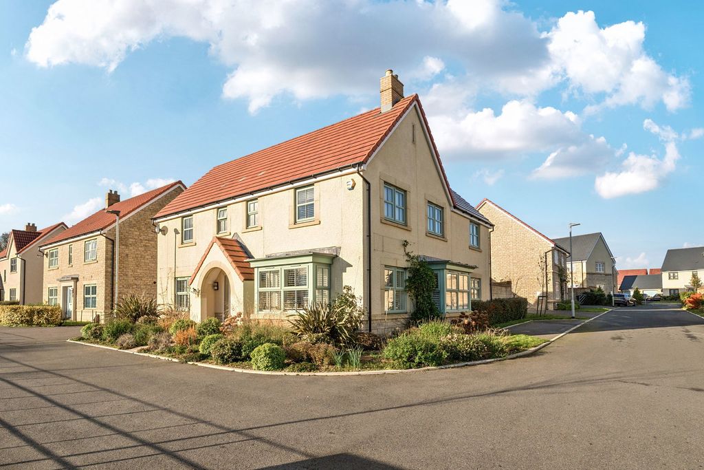 Property photo 1 of 35