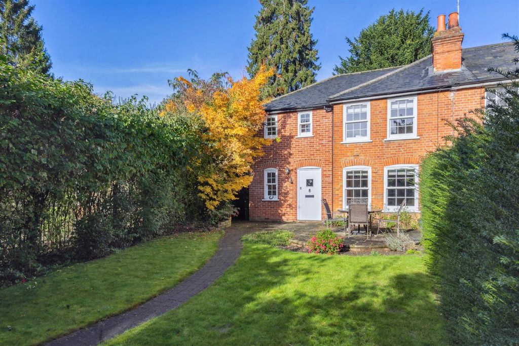 Property photo 1 of 10 Exterior