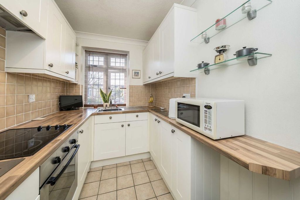 Property photo 3 of 5