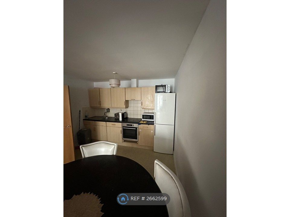 Property photo 3 of 14 Kitchen