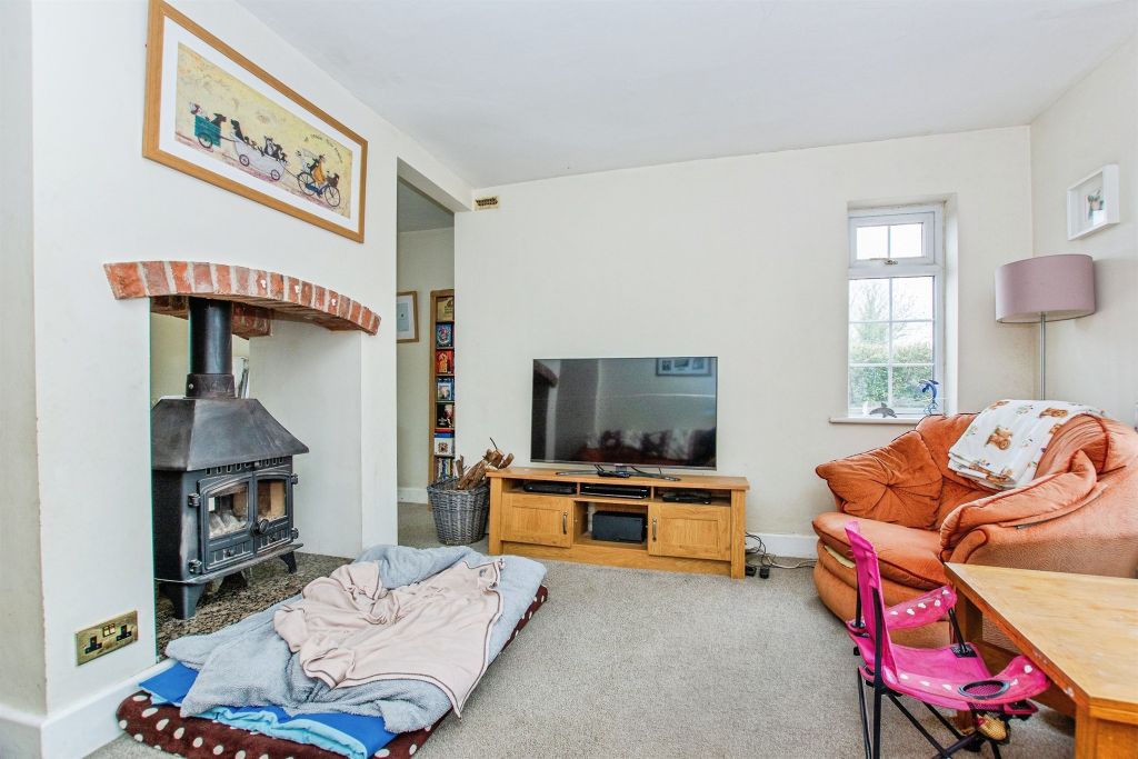 Property photo 2 of 18