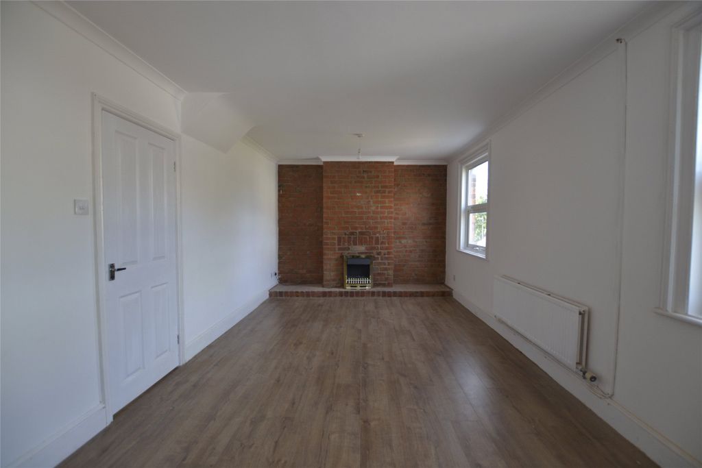 Property photo 2 of 13 Living/Dining Room