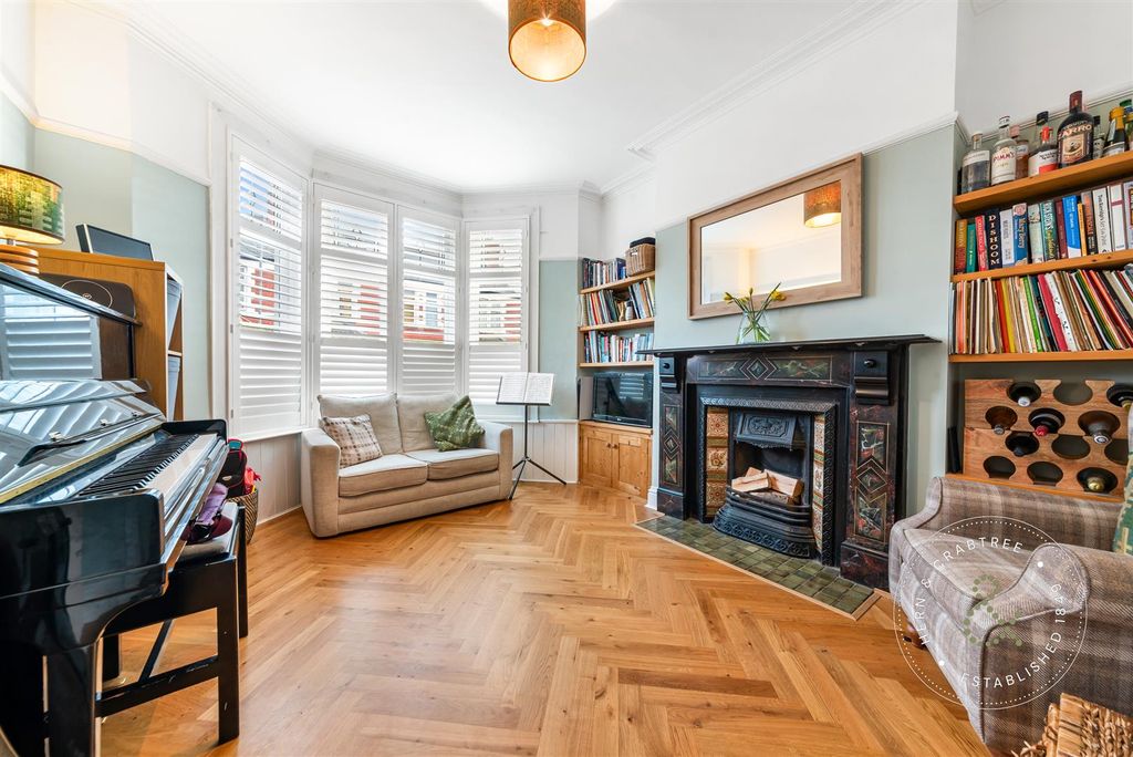 Property photo 2 of 28 Fairfield-Avenue-14.Jpg