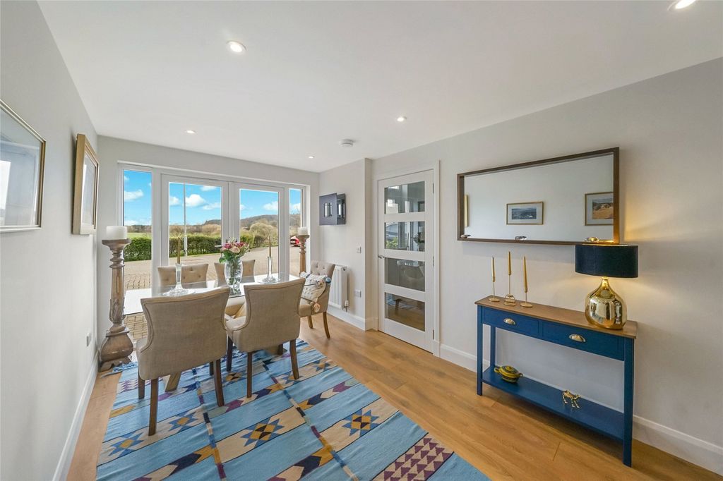 Property photo 3 of 26 Dining Room