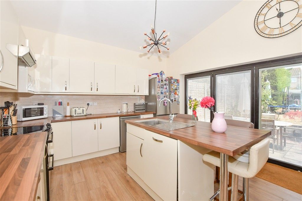 Property photo 3 of 12 Kitchen/Diner