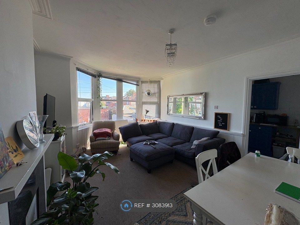Property photo 1 of 9 Lounge With Bay Window