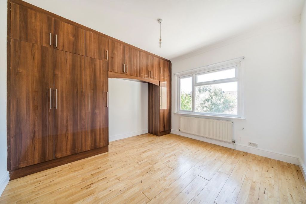 Property photo 3 of 7