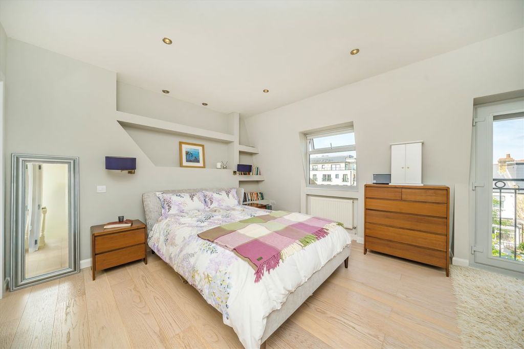 Property photo 3 of 5