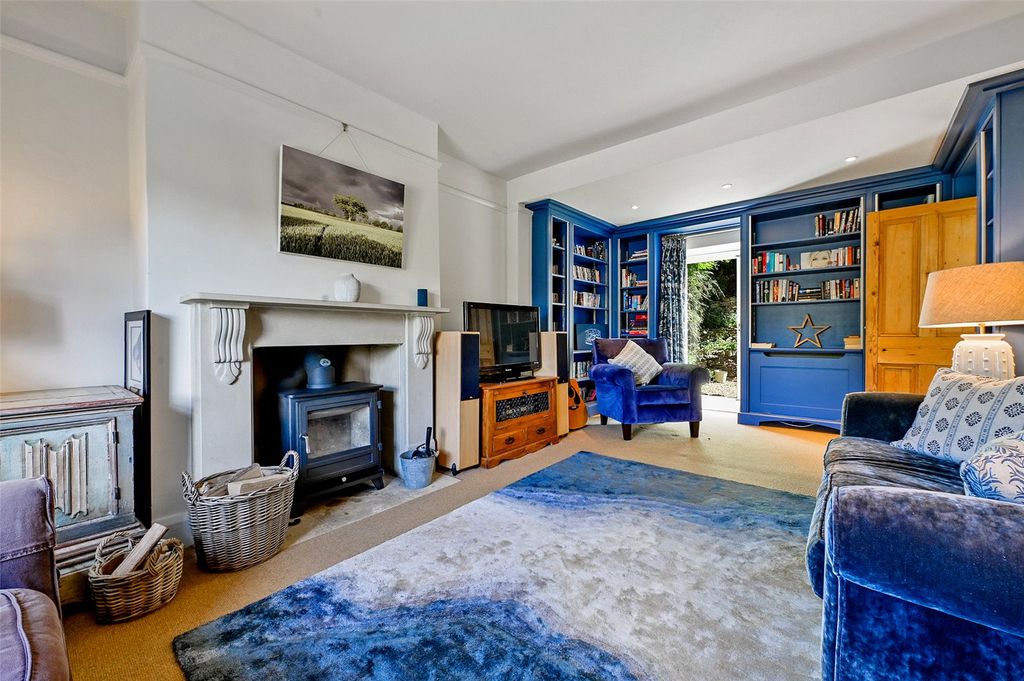 Property photo 2 of 14 Sitting Room