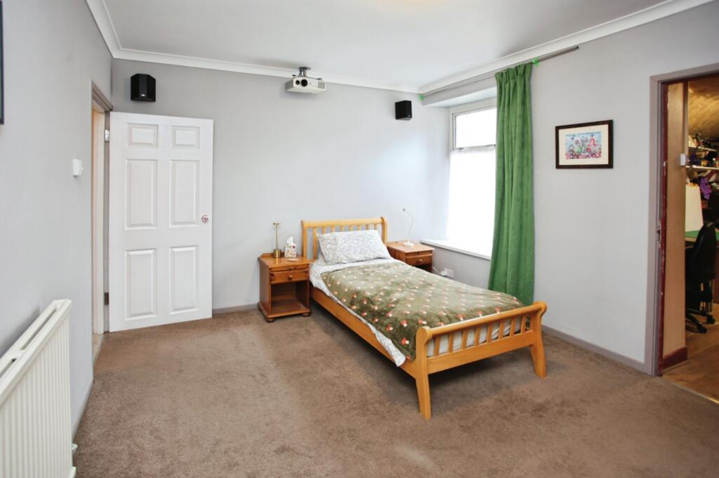 Property photo 2 of 21