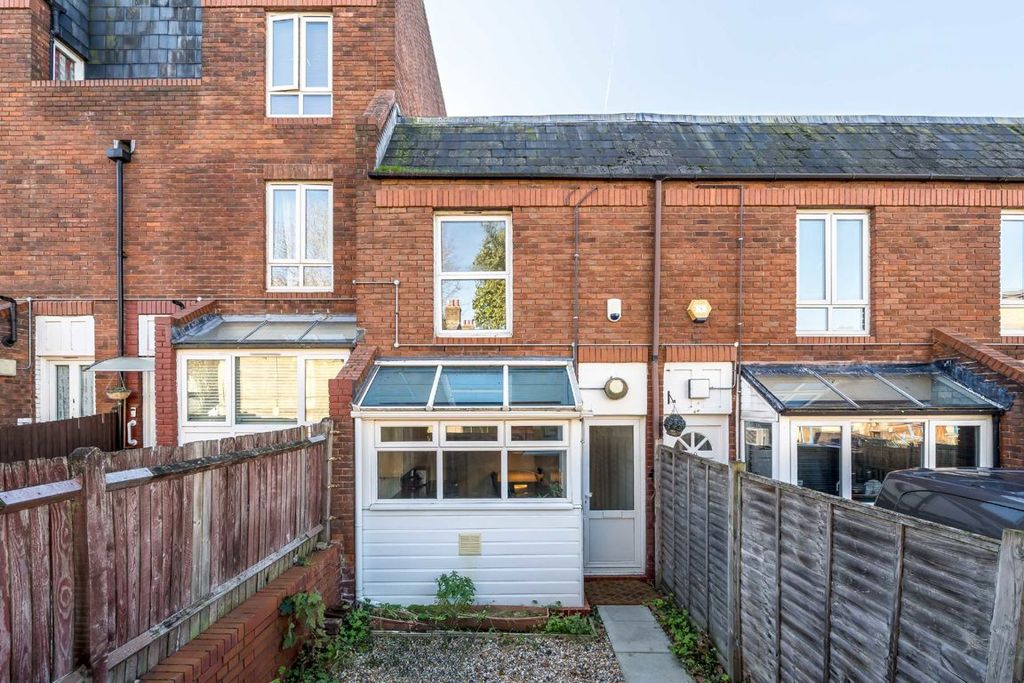 Property photo 3 of 7