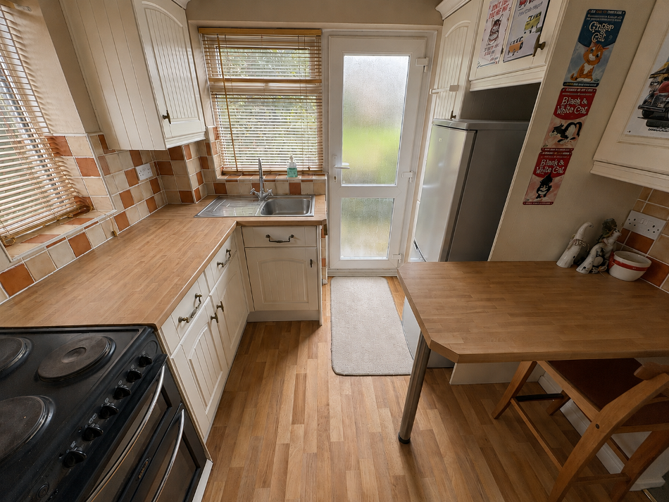 Property photo 2 of 13 Kitchen