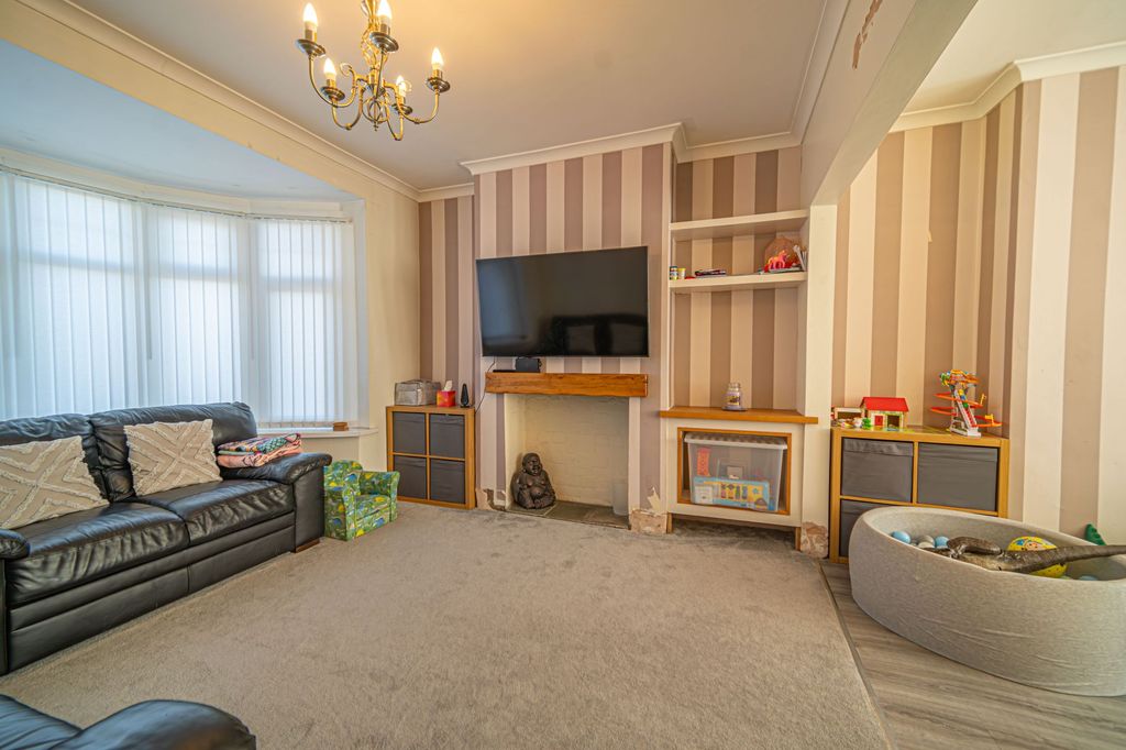 Property photo 2 of 29