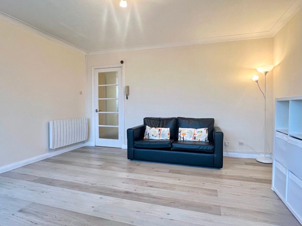 Property photo 3 of 28 Photo 3