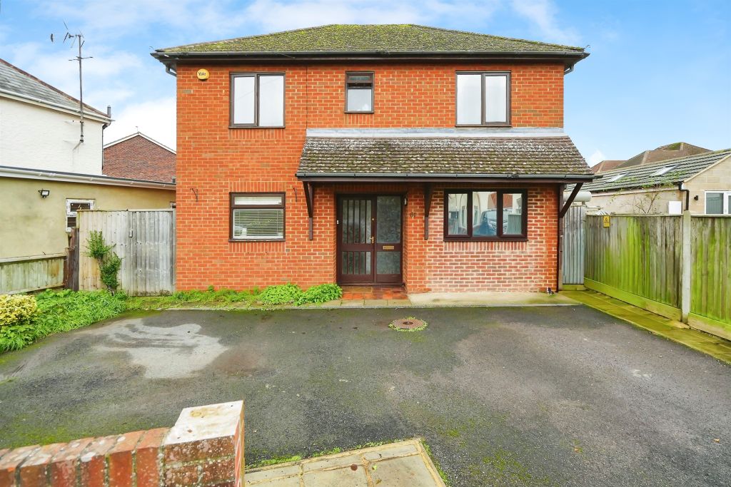 Property photo 1 of 17