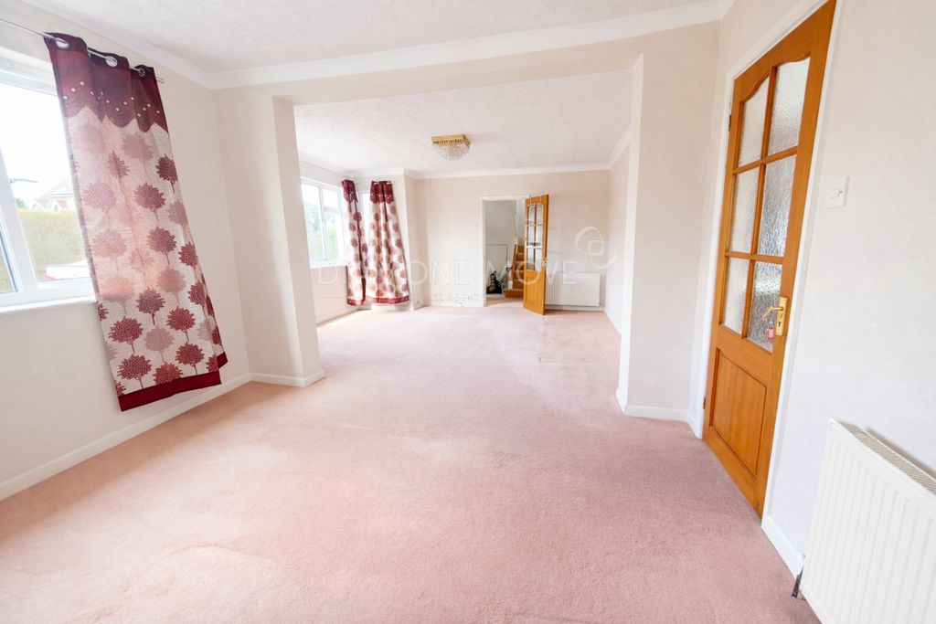 Property photo 3 of 13 Photo 9