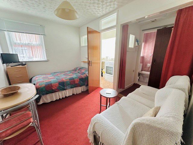 Property photo 2 of 48