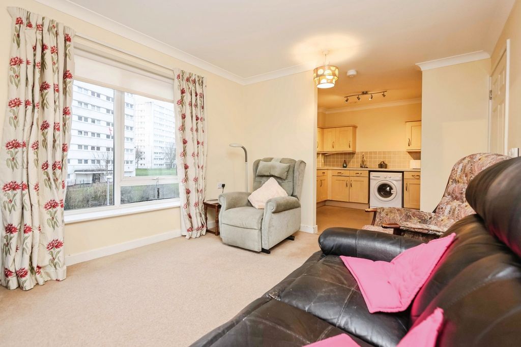 Property photo 3 of 14 Pbox-Img.Jpg