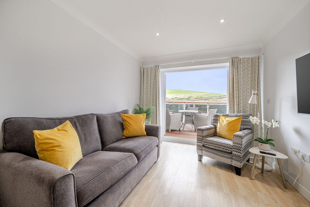 Property photo 3 of 16 1529655-8-1A115E0...