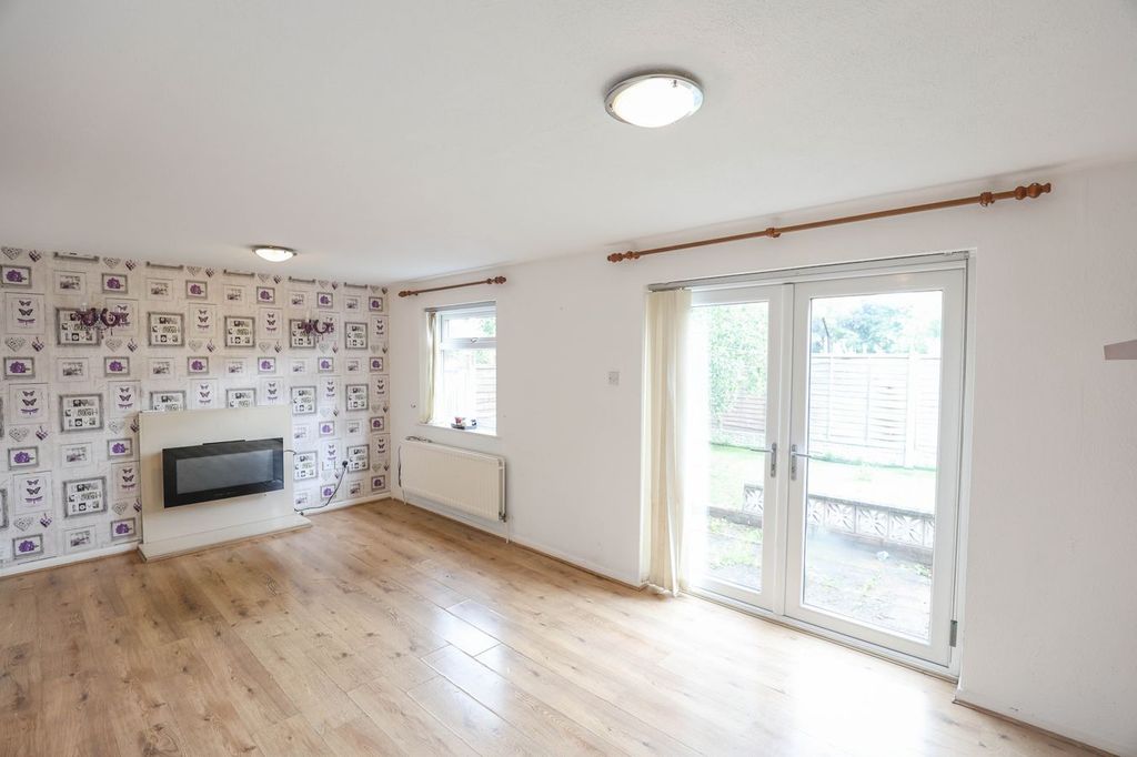 Property photo 3 of 17 Dining Lounge