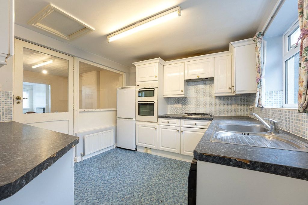 Property photo 2 of 18 Picture No. 11