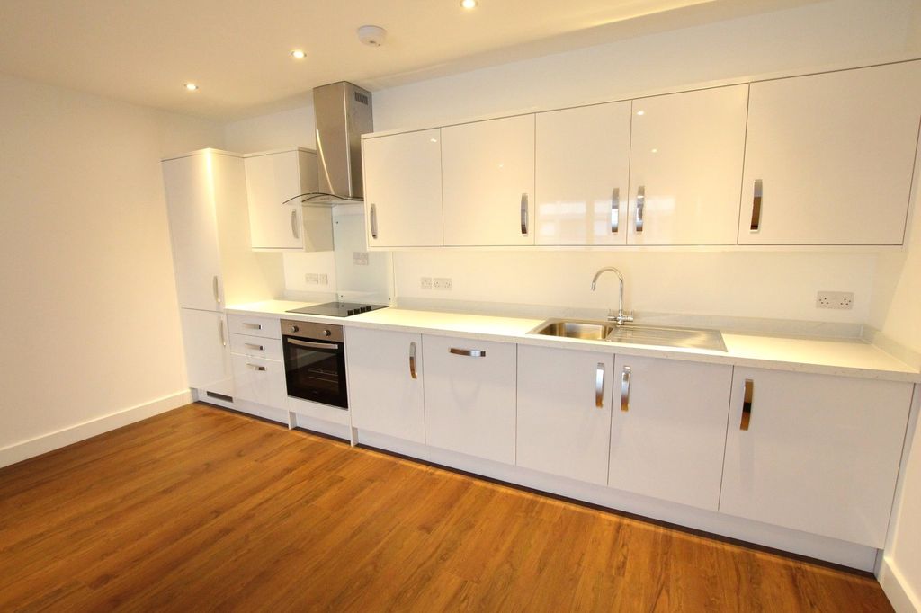 Property photo 2 of 7 Kitchenette