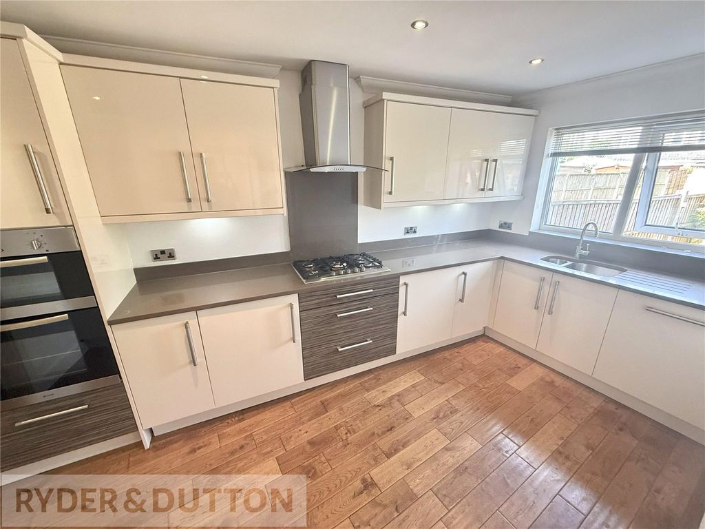 Property photo 3 of 38 Kitchen