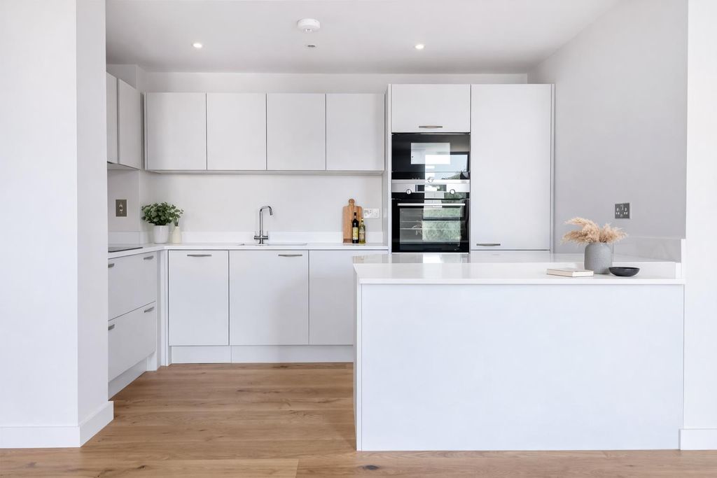 Property photo 3 of 7 5 Cresswell Court - 03.Jpeg