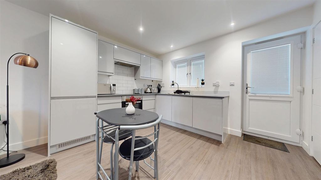 Property photo 3 of 15 12162025_153319.Jpg